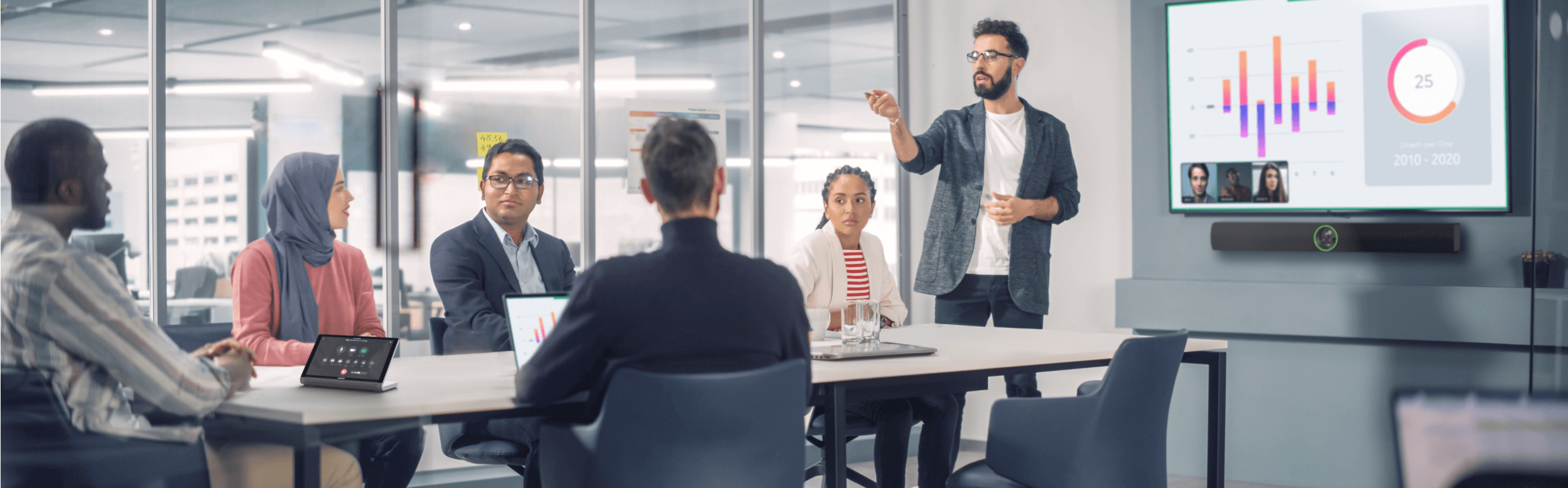 Crestron Videobar 70: Dé innovatieve all-in-one videoconferentie-oplossing voor grote(re) ruimtes 