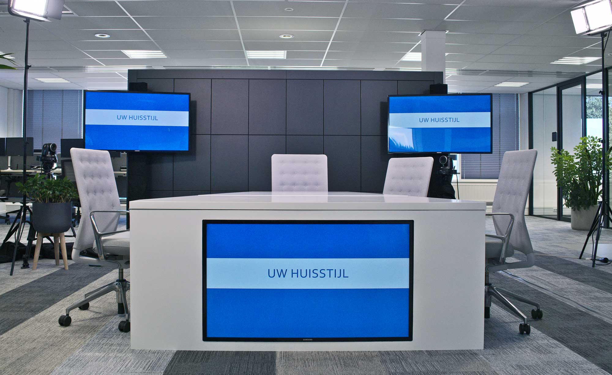 Verkiezingsdebat gemeenteraad streamen? Huur onze mobiele webcaststudio.
