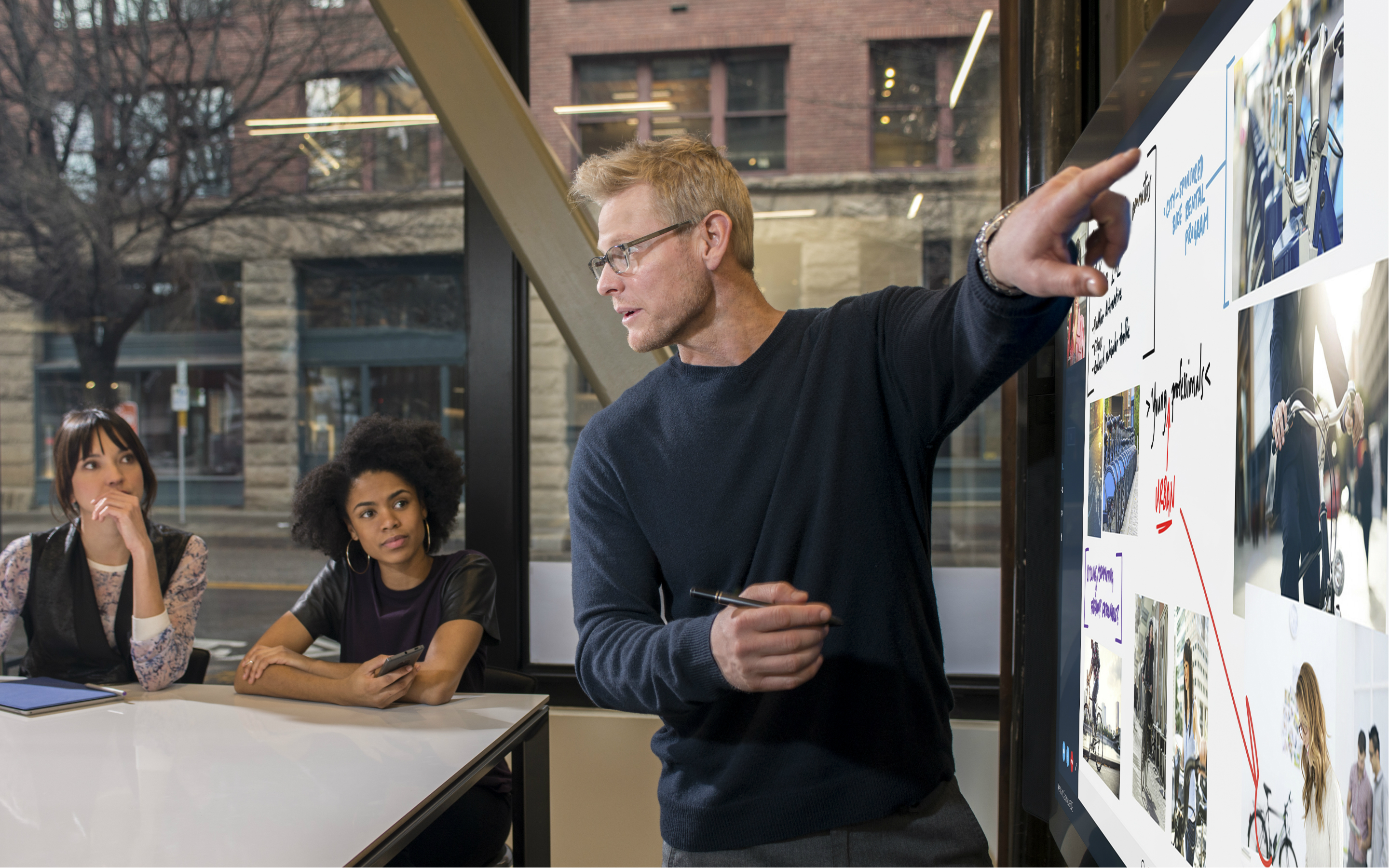 Ontketen kracht van de groep met de Microsoft Surface Hub
