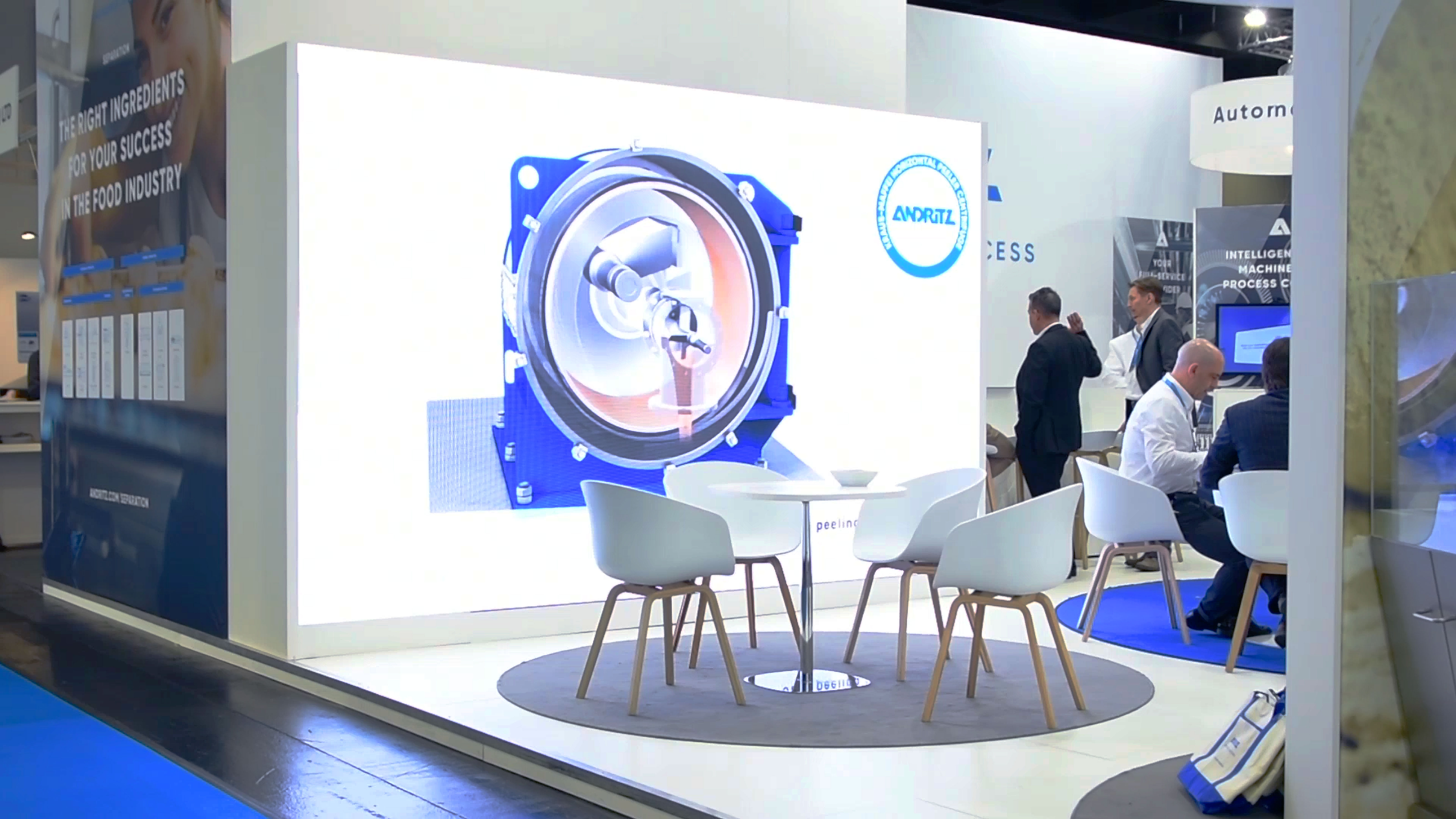 High-end LED wall schittert op beursvloer