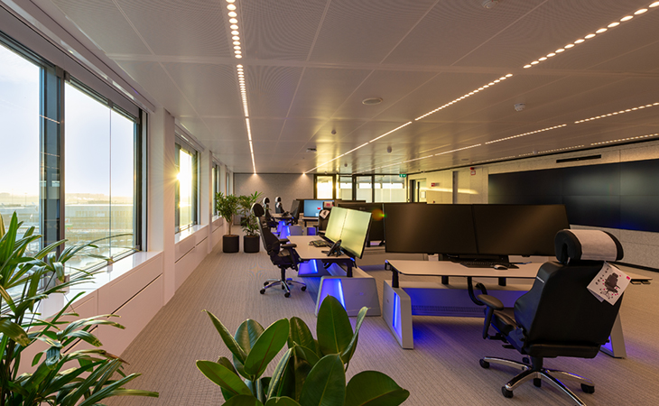 Barco UniSee in Airport Operations Centre Schiphol