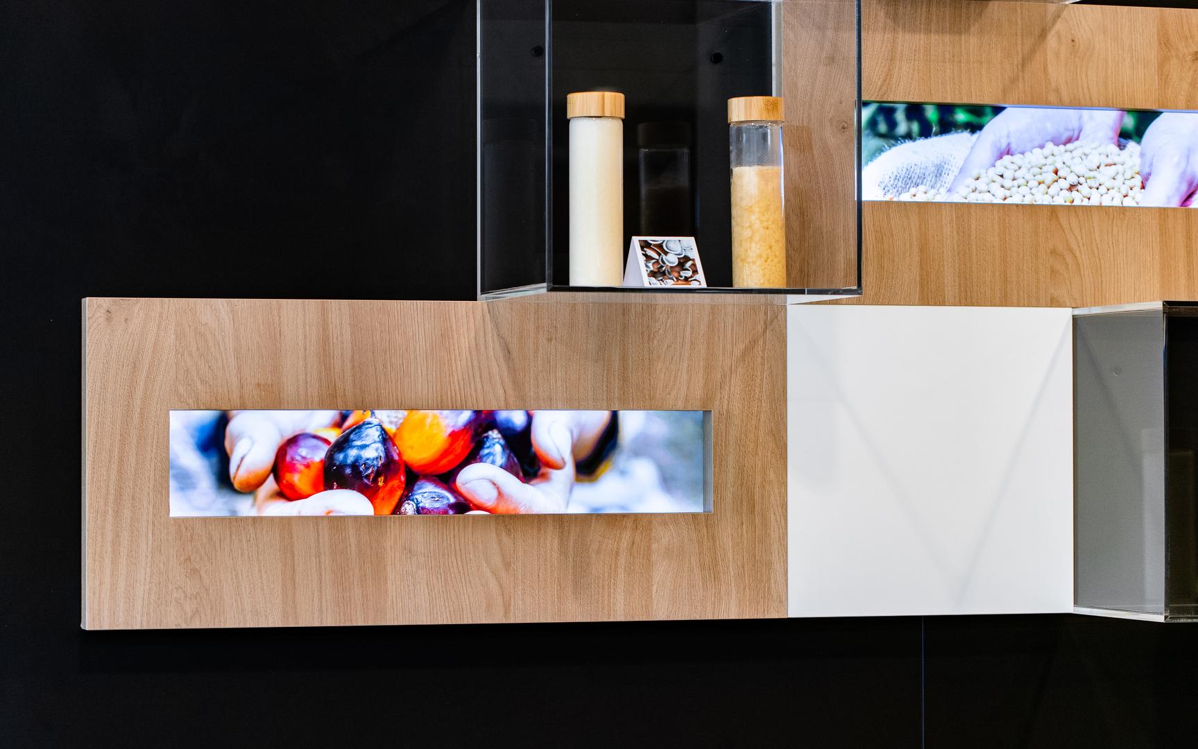 Open kantoorruimte met designmeubilair